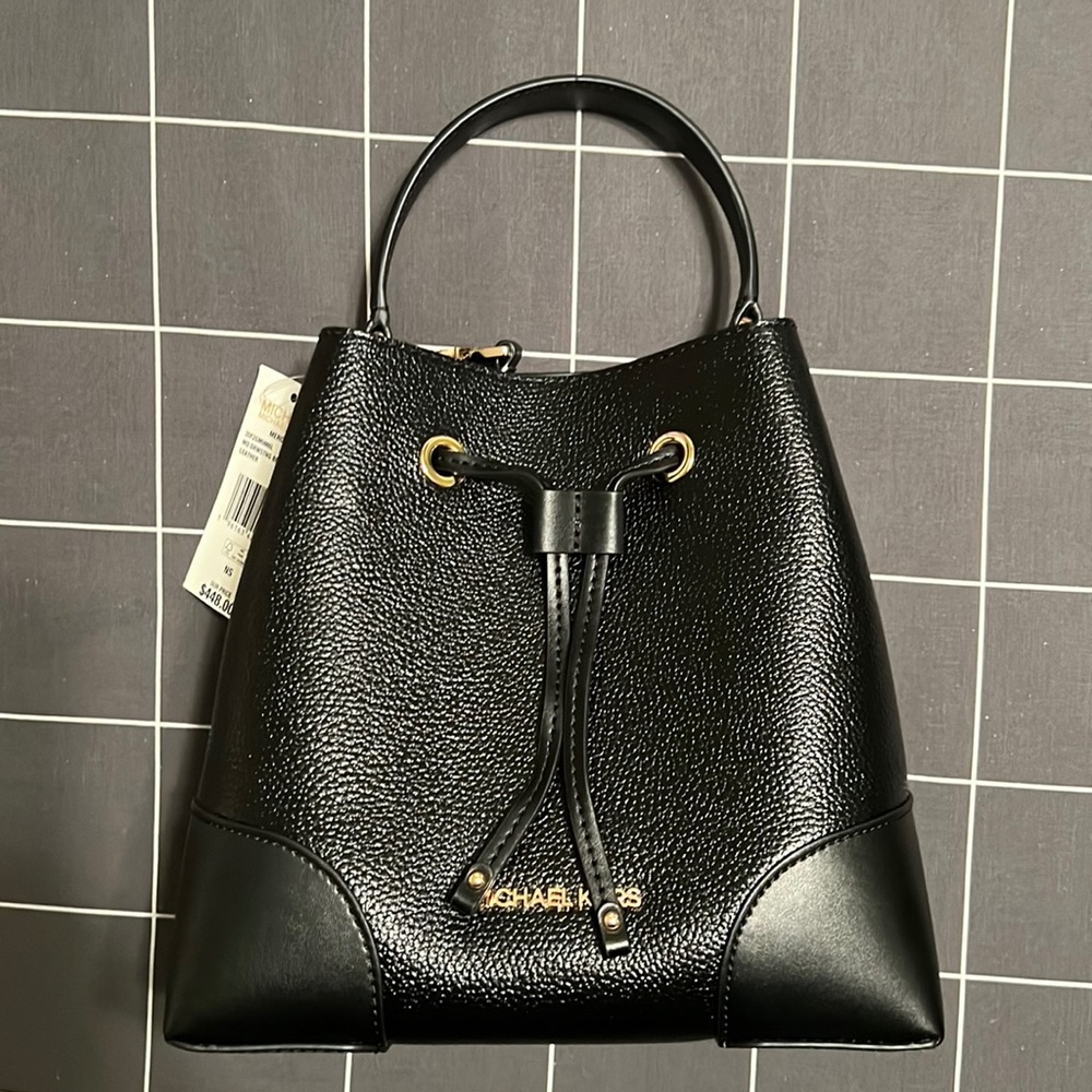 Michael Kors Bucket Bag